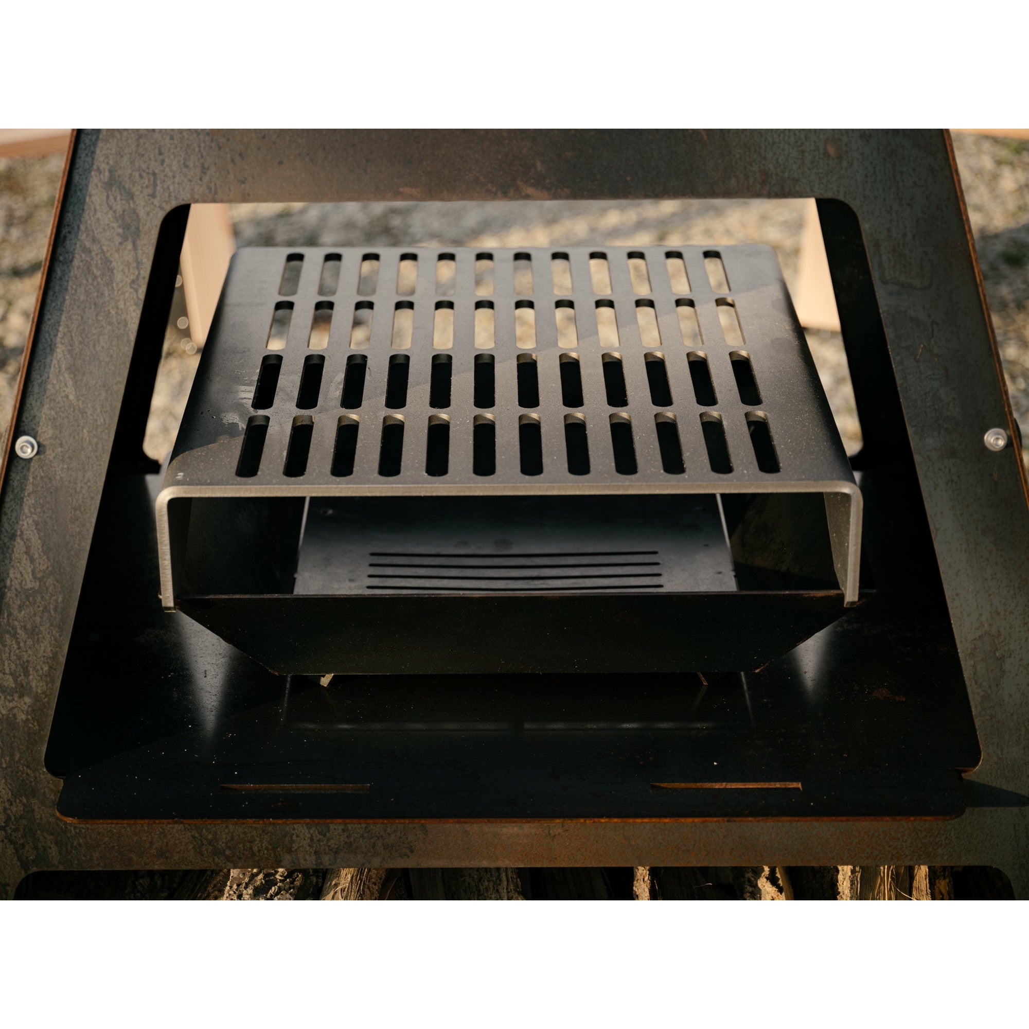 Pyro Monolith Fire Tower - Firewood Rack